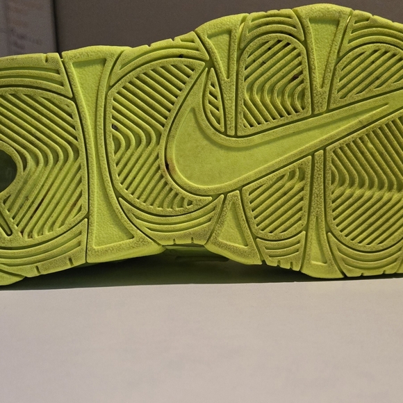 NIKE Air More Uptempo Volt - Picture 8 of 8